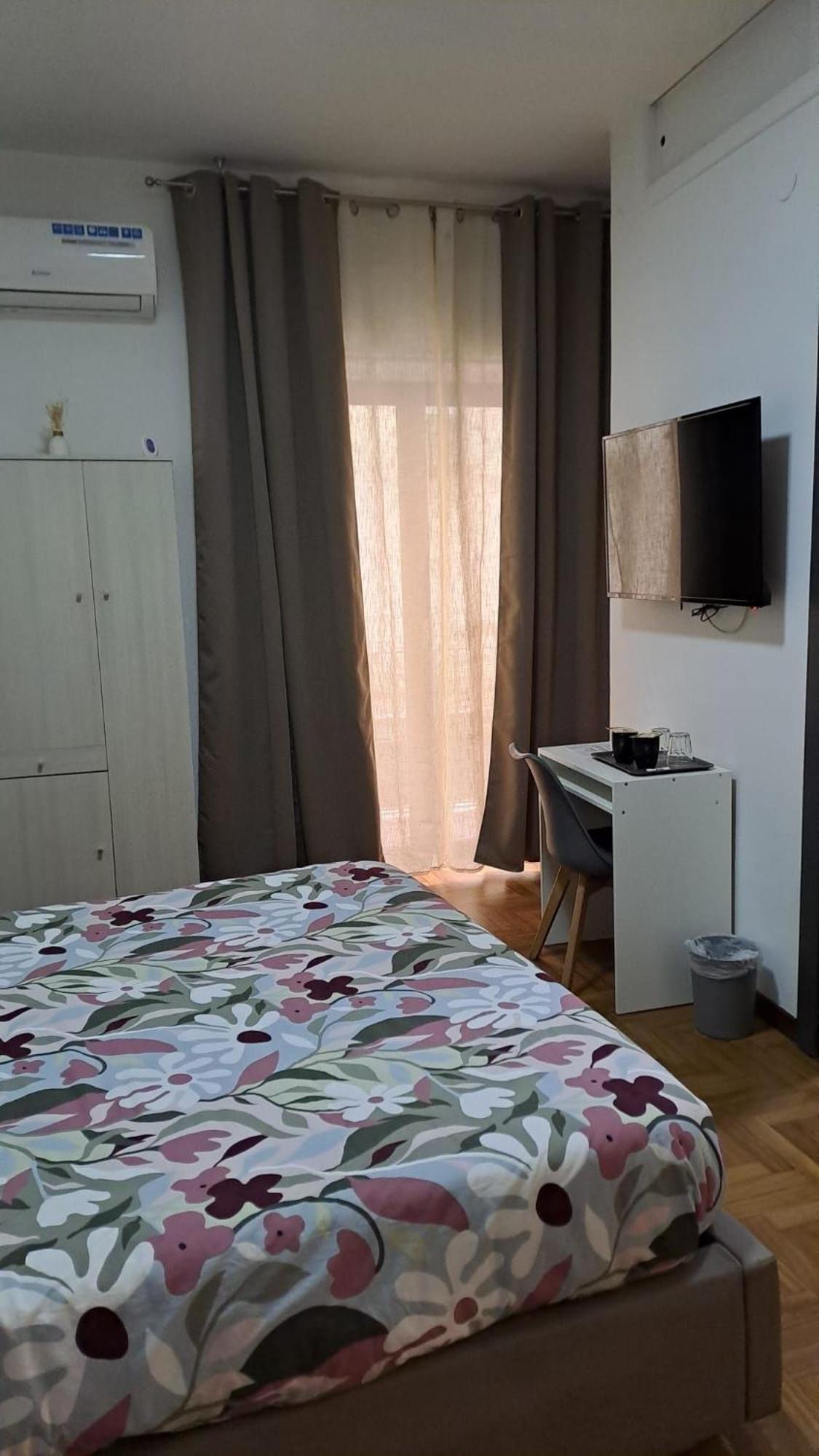 Royal Poerio Hotel Napoli Ngoại thất bức ảnh