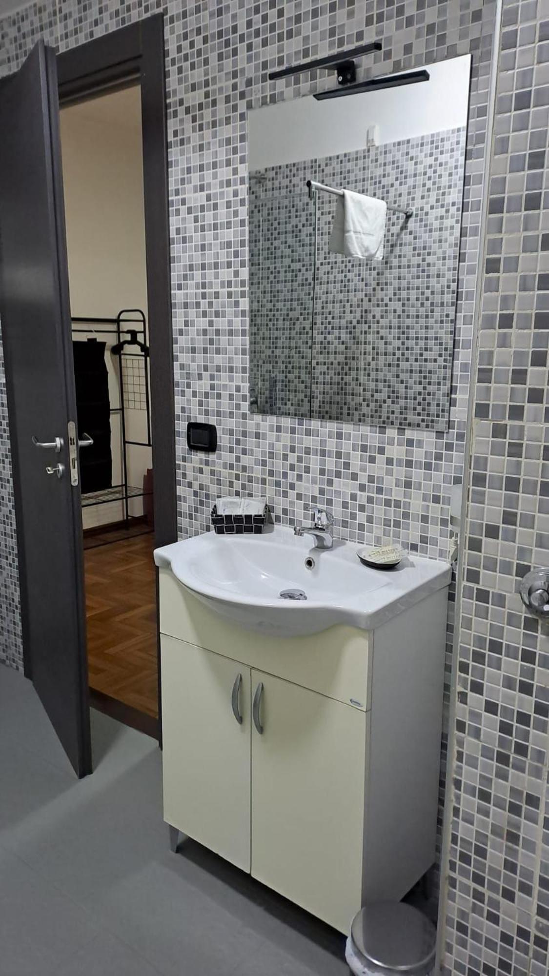 Royal Poerio Hotel Napoli Ngoại thất bức ảnh